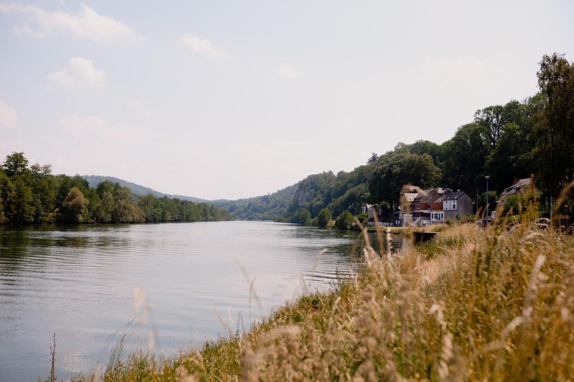 Apartmán Logis Le P'Tit Rouillon Au Rythme De La Meuse Annevoie-Rouillon Exteriér fotografie